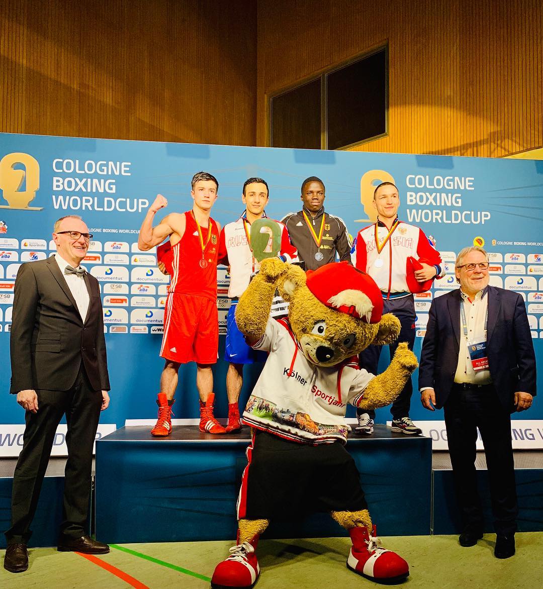 Габил Мамедов привез золото с Кубка мира по боксу в Кельне