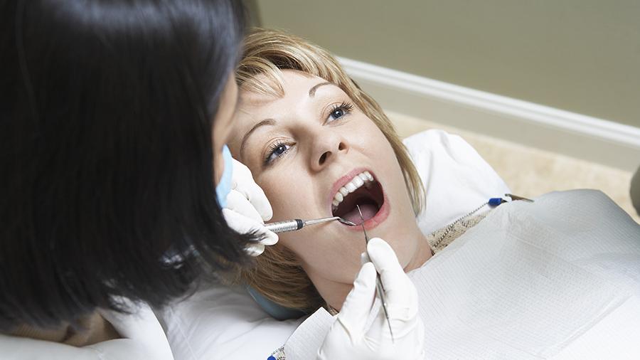 Ученые обнаружили опасность зубных имплантатов
