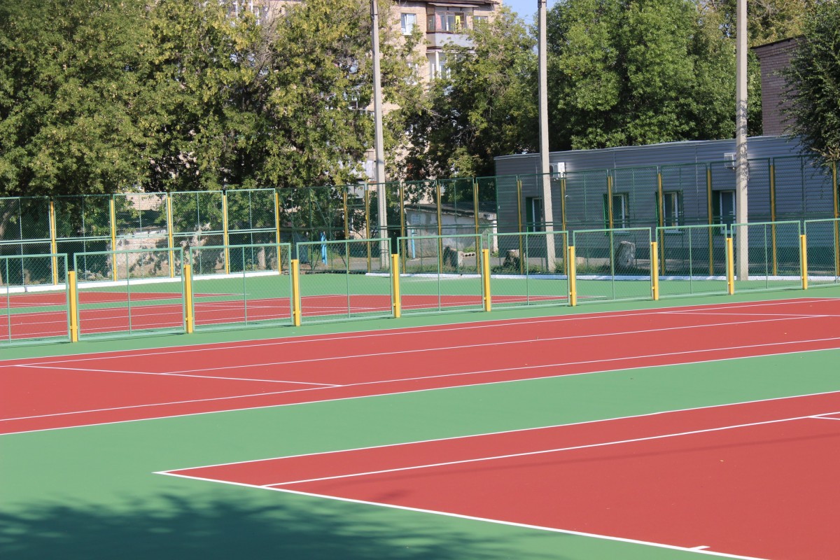 В парке Перовского появились четыре обновленных теннисных корта
