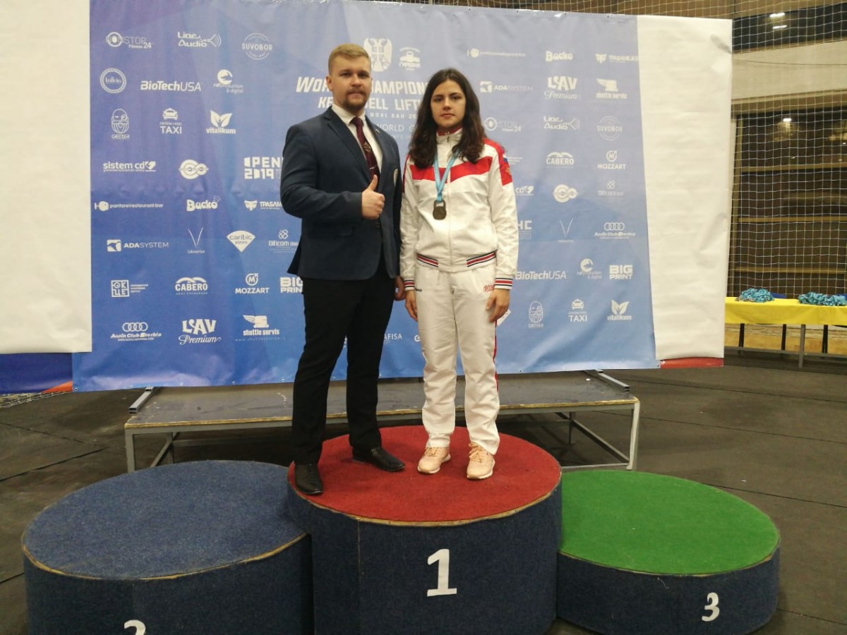 Оренбургская студентка стала Чемпионкой мира по гиревому спорту