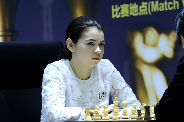 Александра Горячкина выиграла пятую партию матча за шахматную корону