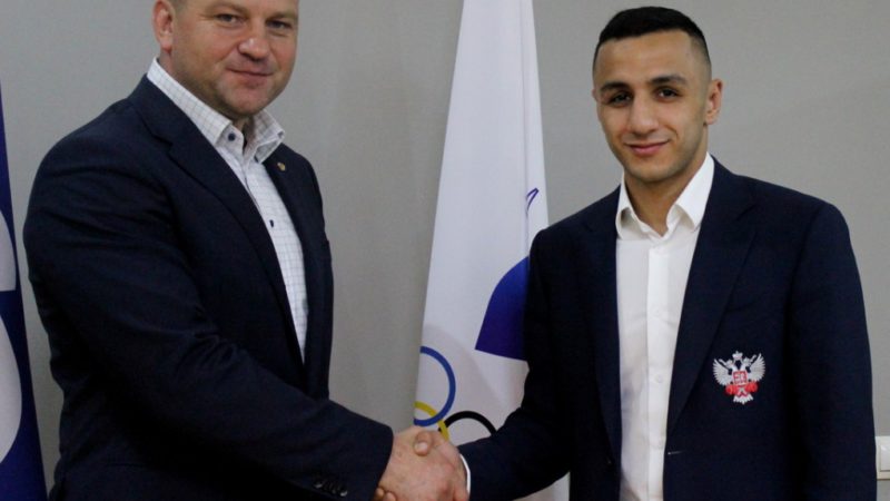 Глава минспорта поздравил Габила Мамедова с путёвкой на Олимпиаду