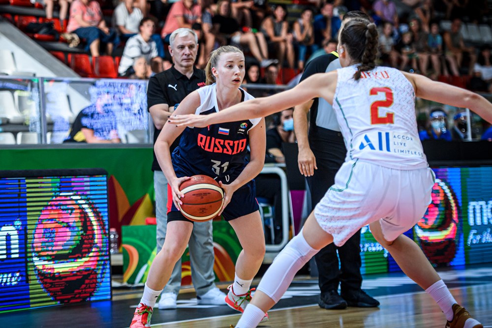 Юниорская сборная России с первого места вышла в плей-офф чемпионата мира по баскетболу