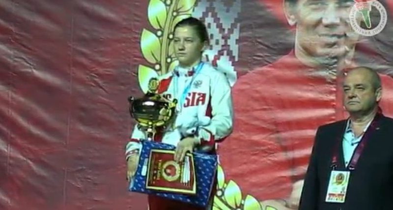 Лейла Карымова выиграла международный турнир по вольной борьбе
