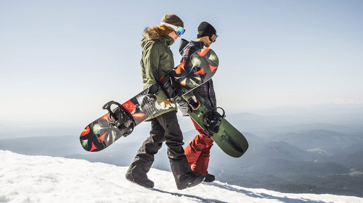 Встаем на доску: что купить к старту горнолыжного сезона и как выбрать сноуборд?
