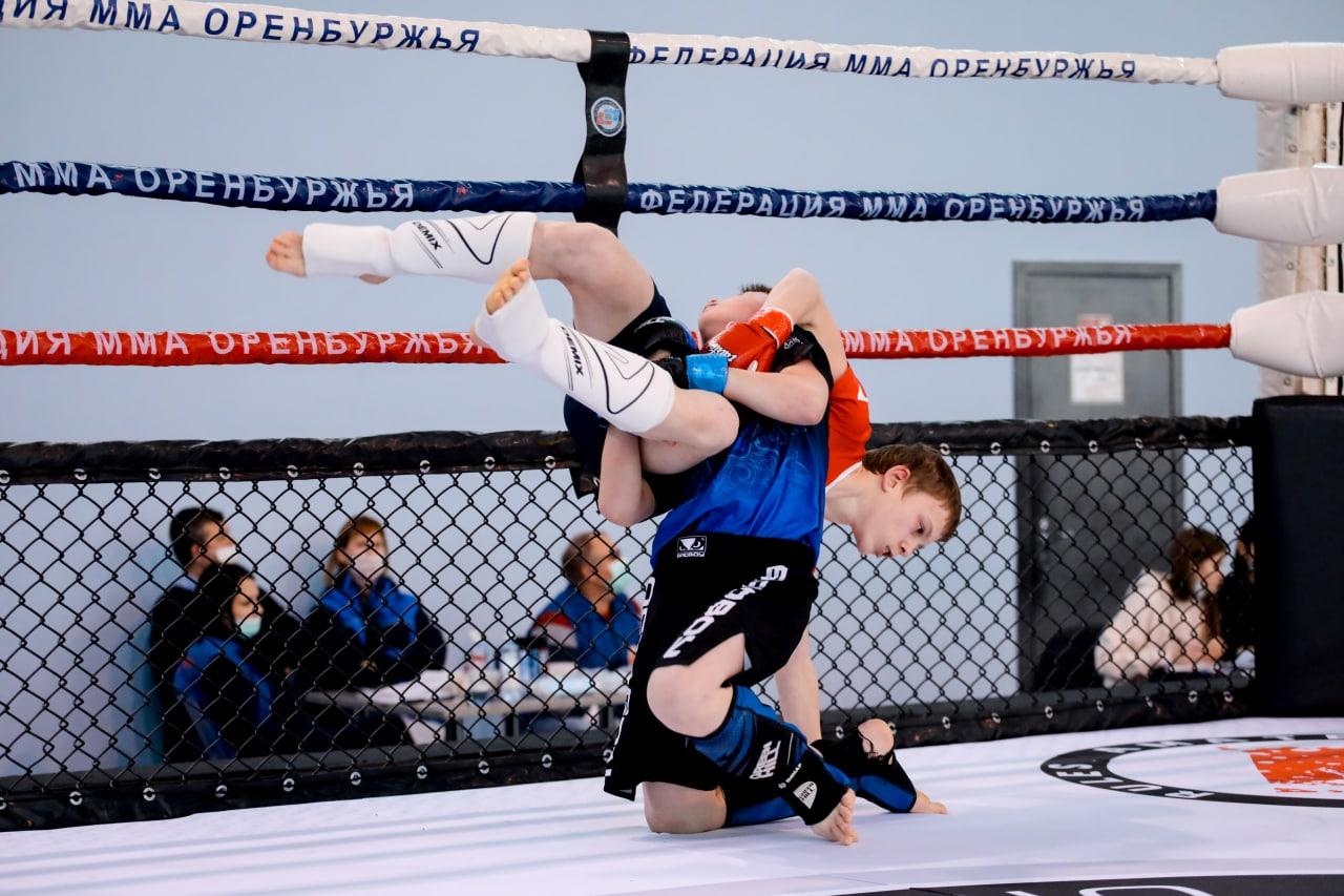 В Оренбурге состоялось первенство области по MMA