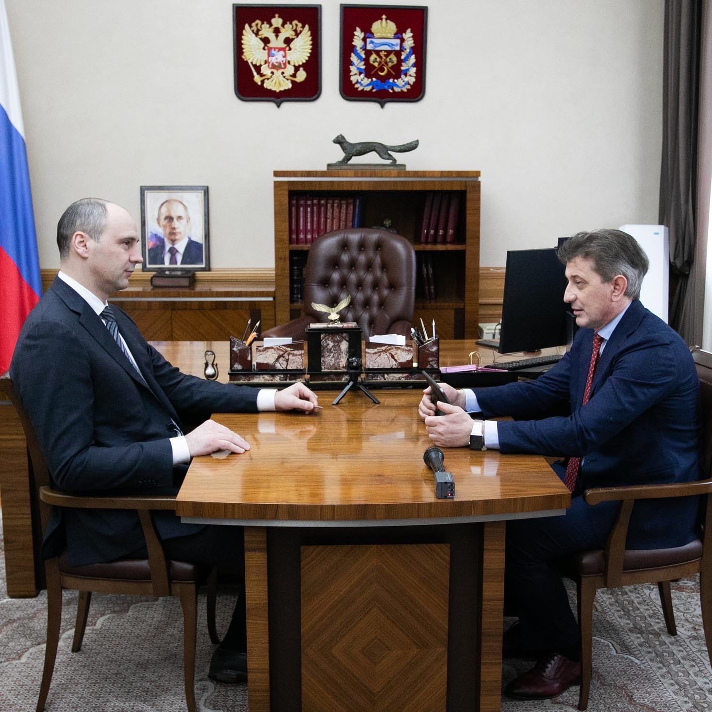 Президент клуба «Факел-Газпром» Олег Николаев встретился с губернатором Денисом Паслером