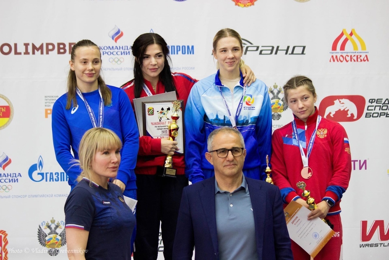 Оренбурженка Лейла Карымова завоевала бронзу чемпионата России по борьбе