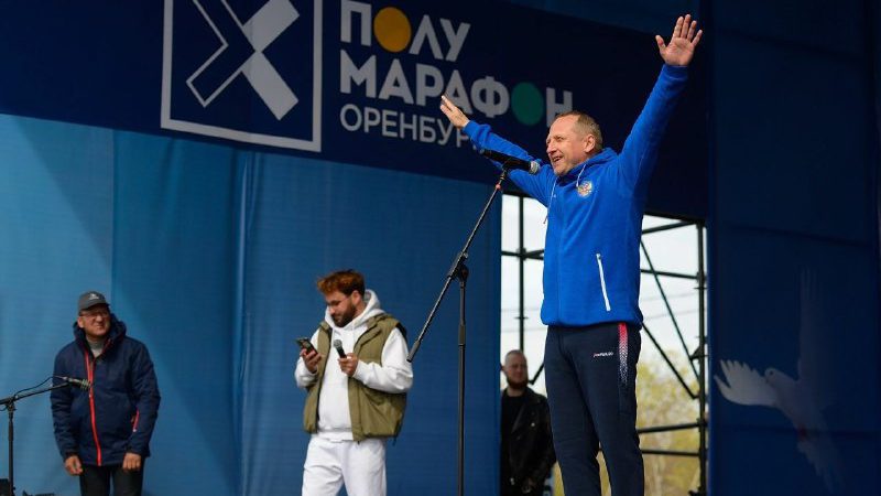Министр спорта Оренбургской области Олег Панькин станет участником фестиваля спорта на открытой воде Swim Day 2022