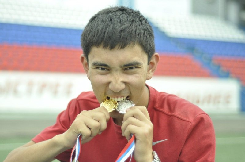Денис Паслер: Желаю оренбургским паралимпийцам в полном составе поехать на Игры в Сочи