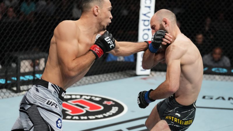 Оренбургский боец Дамир Исмагулов бросил вызов испанцу Илие Топурии в UFC