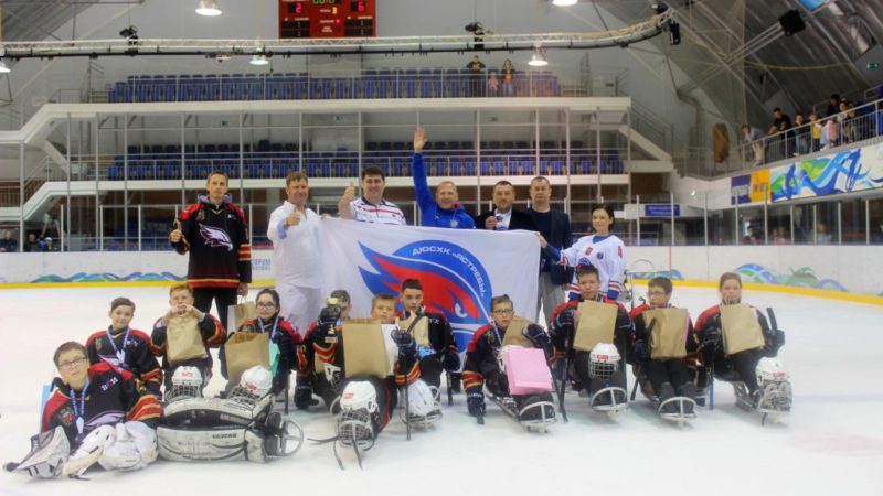 Оренбургские «Ястребы» заняли третье место на следж-хоккейном турнире «Степные огни»