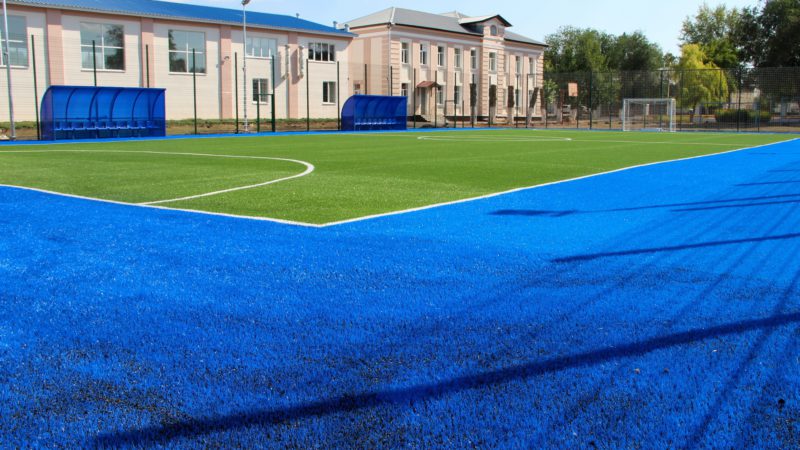 В Бузулуке и Бузулукском районе смонтировали мини-футбольные поля с искусственным покрытием