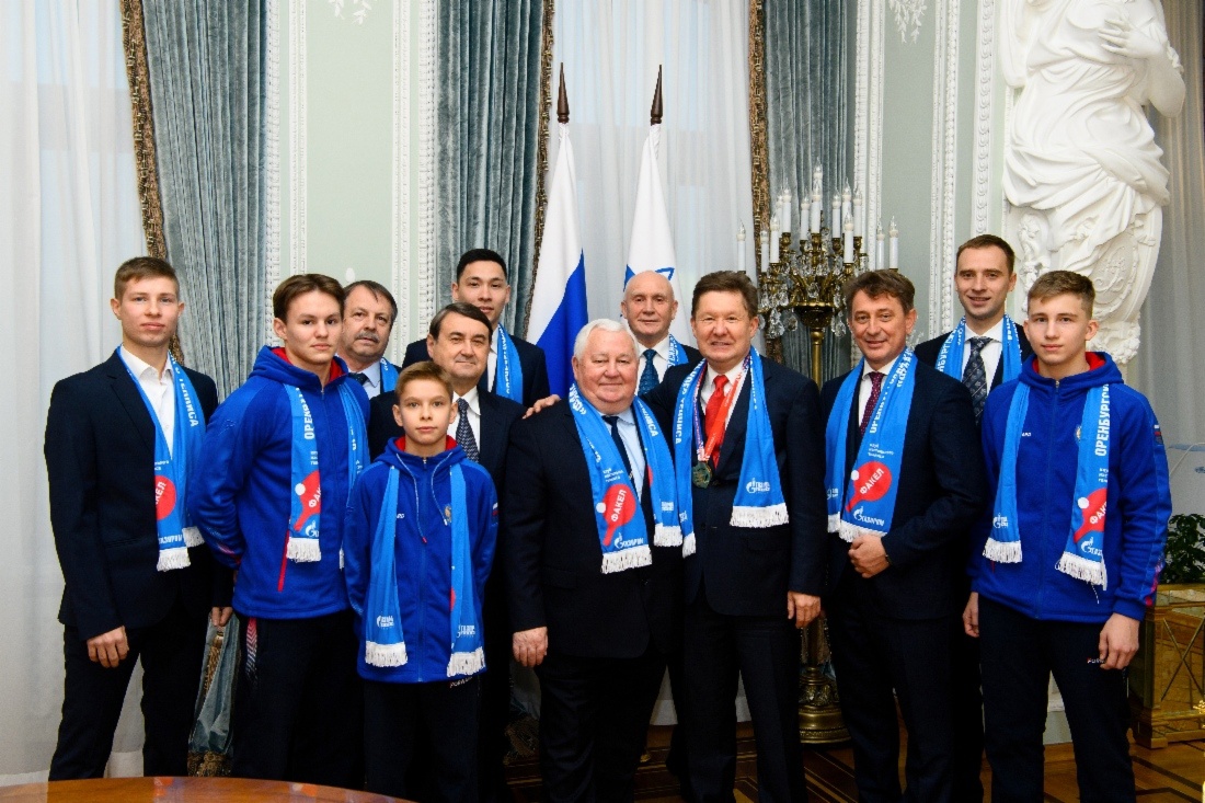 Председатель Правления ПАО «Газпром» Алексей Миллер встретился с руководством, тренерами и игроками «Факел-Газпрома»