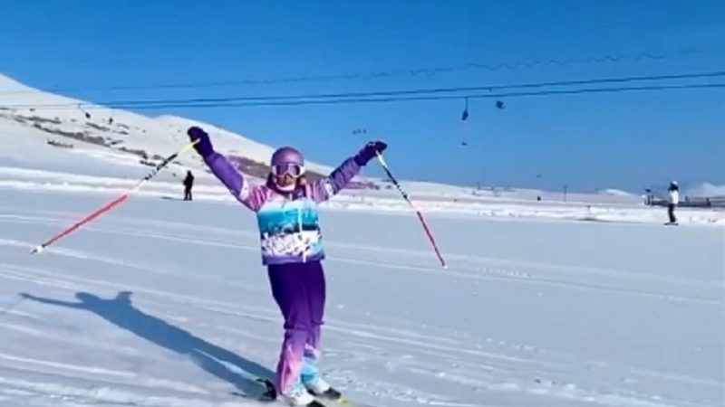 Татьяна Савинова прокатилась на горных лыжах в Кувандыке