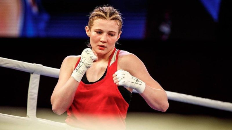 Чемпионат по женскому боксу стартовал в Оренбурге
