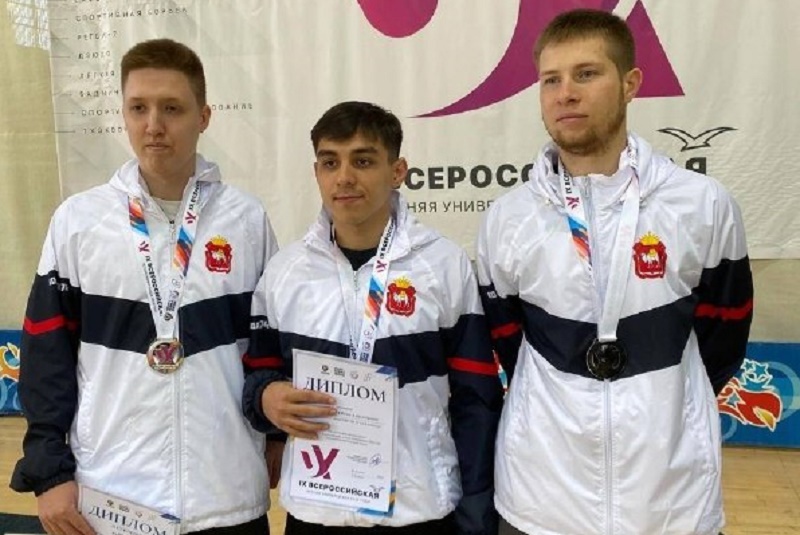 Теннисист Денис Ивонин завоевал серебро Универсиады