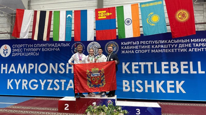 Оренбургские спортсмены вернулись с медалями с чемпионата и первенства Азии по гиревому спорту