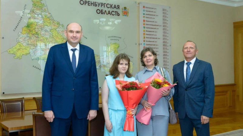 Евгений Солнцев познакомился с чемпионкой мира Анной Шухман