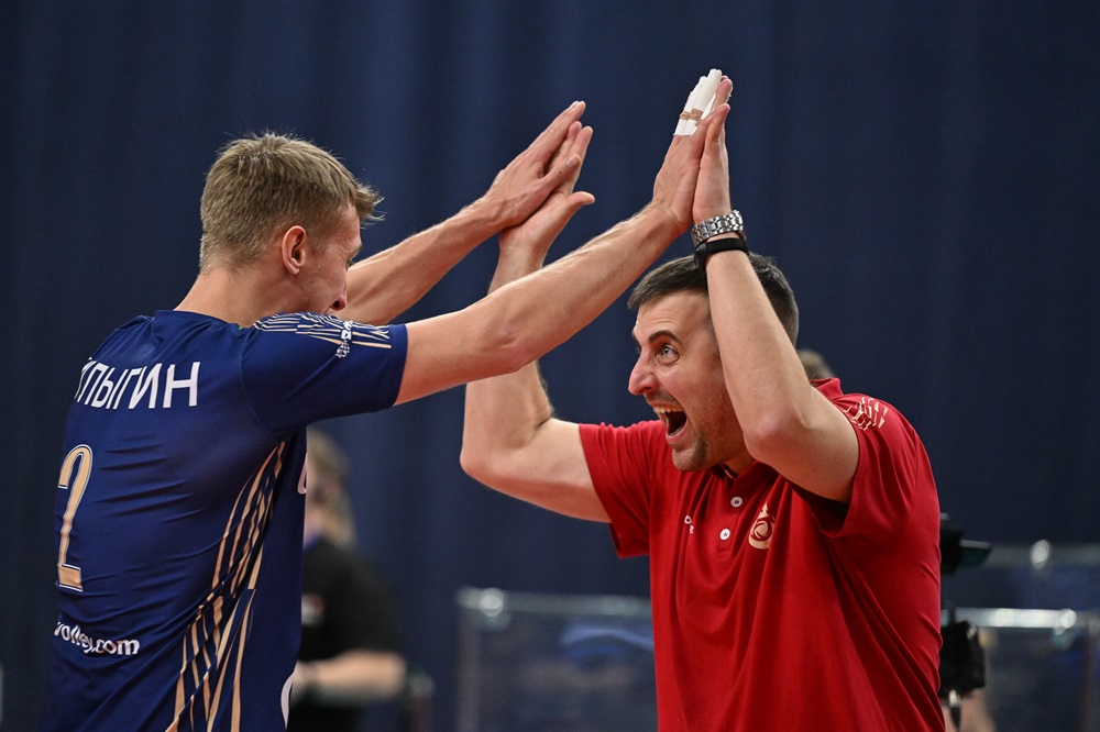 Волейболисты «Оренбуржья» вырвали победу у «Кузбасса»