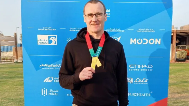 Пловец Андрей Ромашкин привёз три «золота» из Абу-Даби