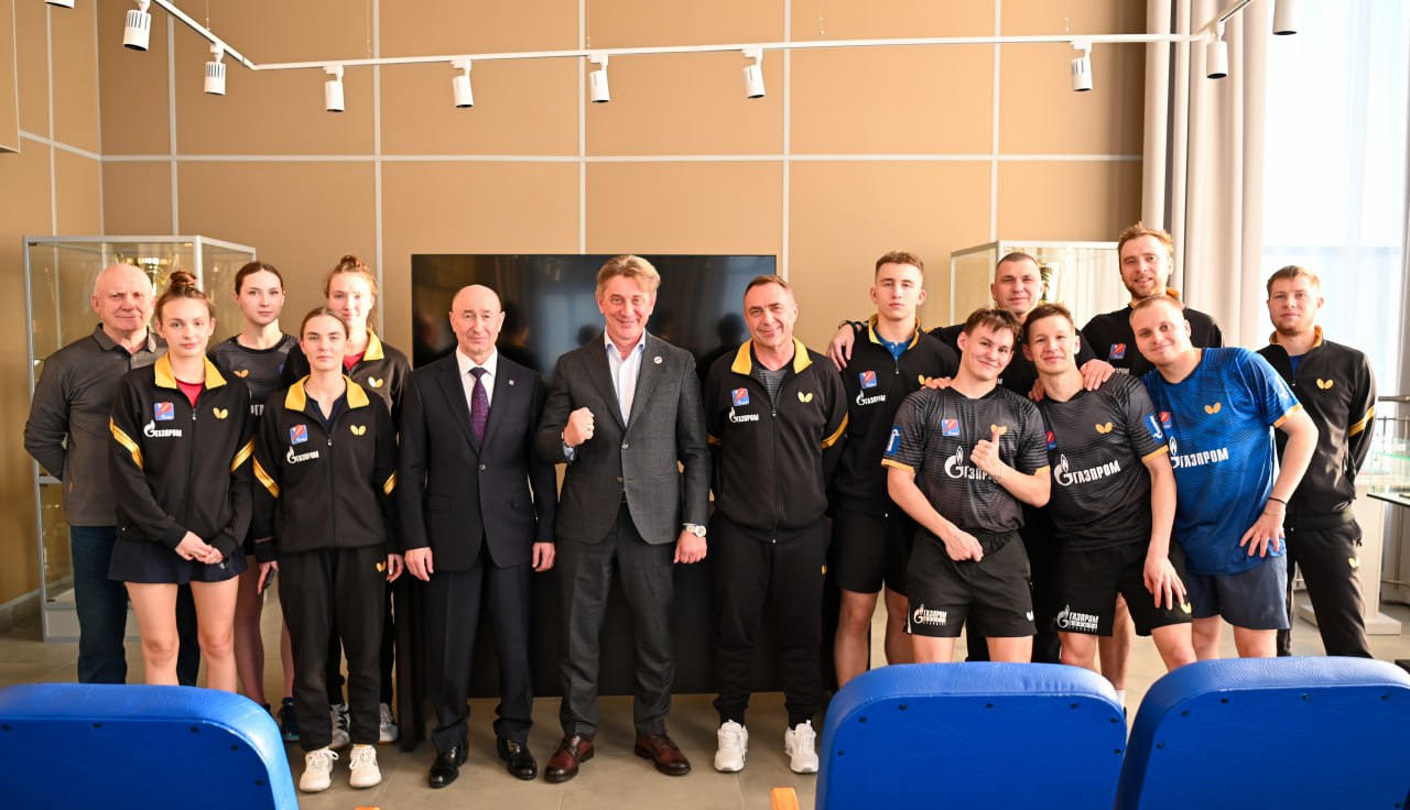 Олег Николаев пожелал командам «Факел-Газпром» удачи в новом туре Премьер-лиги