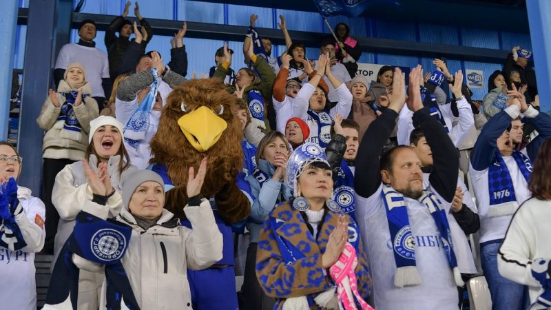 «Оренбург» после победы над «Зенитом» поднялся на 13 место в РПЛ